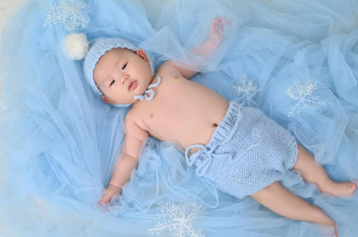 黔西孕妇在家站着分娩